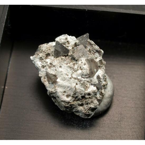 Zunyite