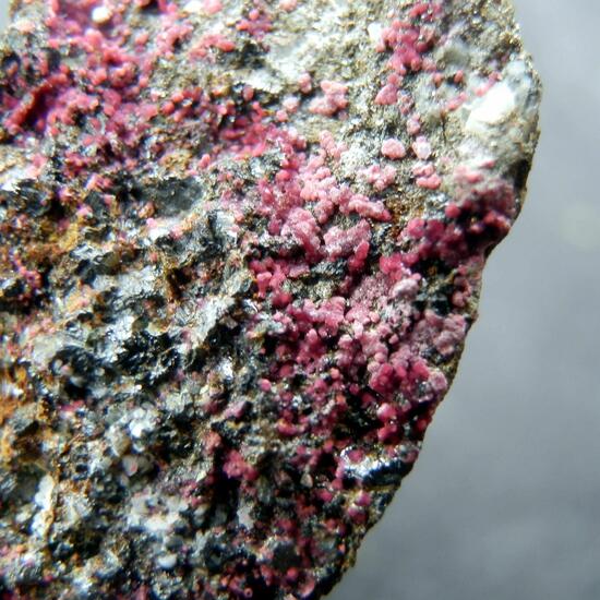 Erythrite