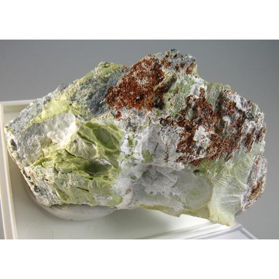 Pyroaurite