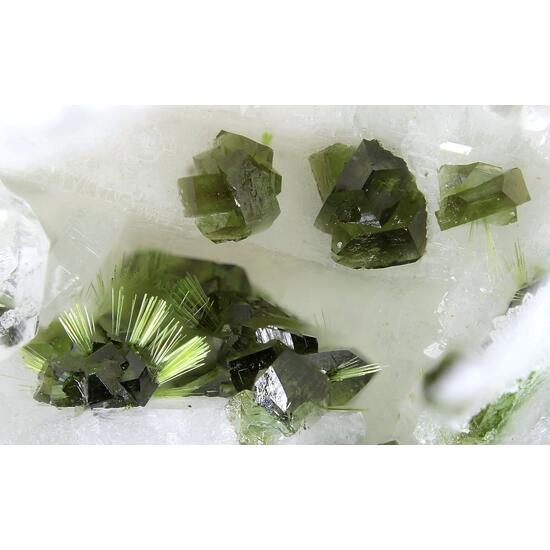 Agardite-(Ce) & Olivenite