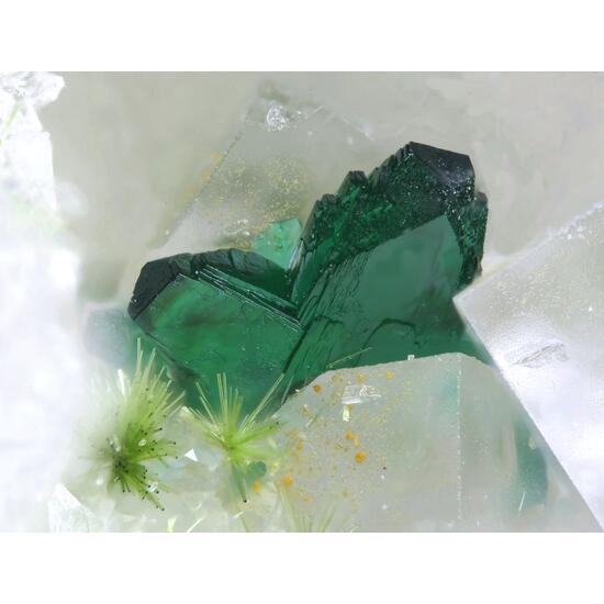 Cornwallite & Agardite-(Ce)