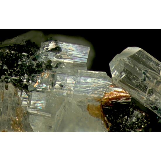 Leucosphenite Magnesio-arfvedsonite & Pectolite