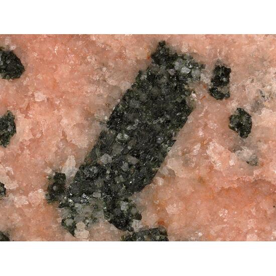 Ferro-ferri-fluoro-leakeite