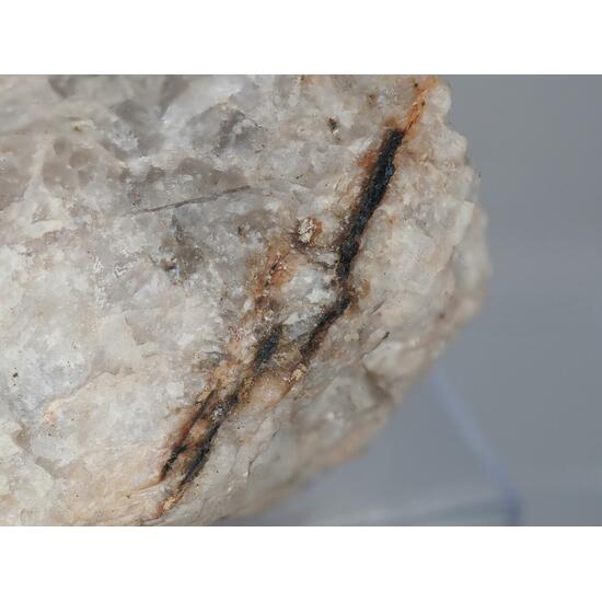 Yttrotantalite-(Y)
