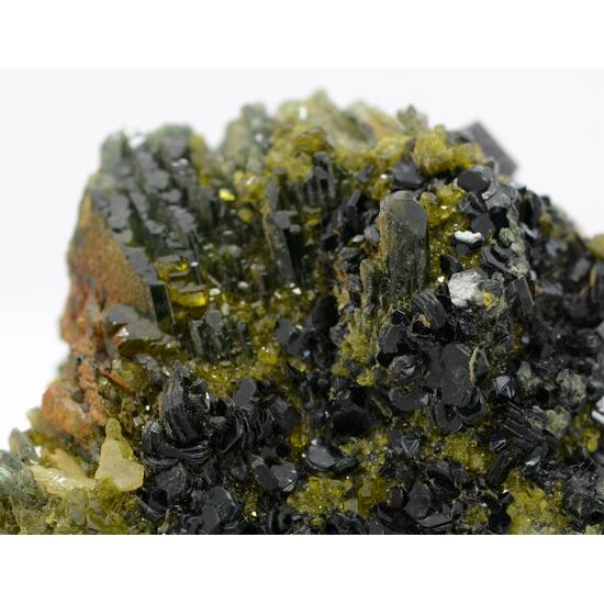 Magnetite With Diopside Epidote & Clinochlore