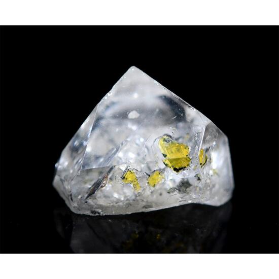 Quartz With Hydrocarbon Inclusions