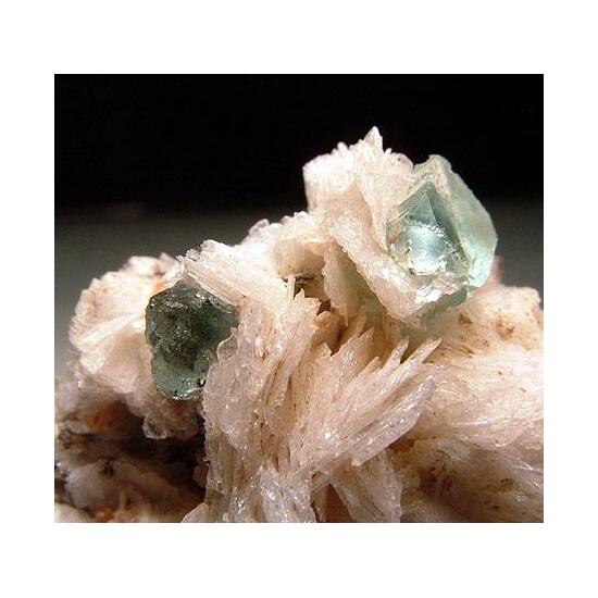 Fluorite & Cleavelandite