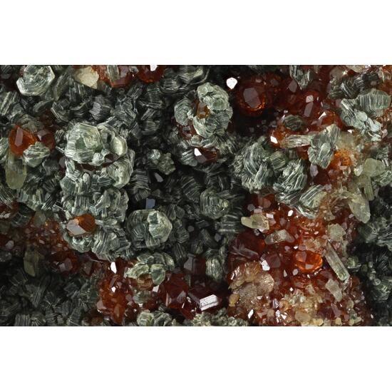 Hessonite Clinochlore & Diopside