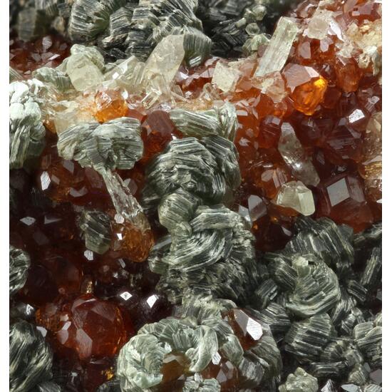 Hessonite Clinochlore & Diopside