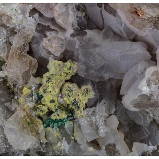Bromian Chlorargyrite Beyerite & Malachite