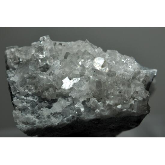 Fluorapophyllite-(K) & Calcite