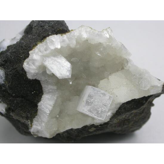 Apophyllite & Stilbite On Thomsonite