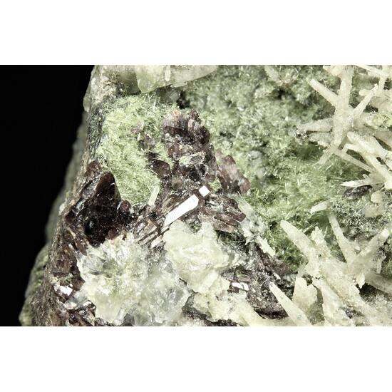 Axinite-(Fe) Tremolite & Quartz