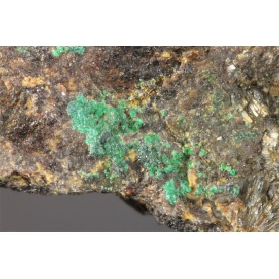 Håleniusite-(La) With Brochantite
