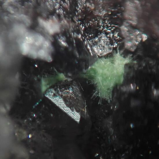 Agardite-(La)