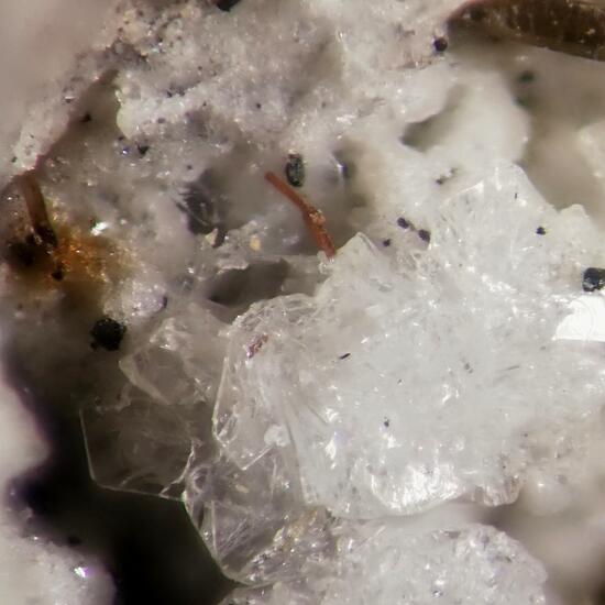 Dingdaohengite-(Ce) & Tridymite