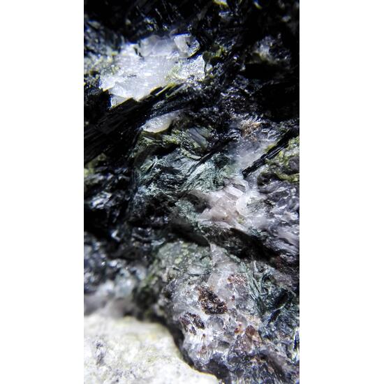 Ferropargasite Epidote & Calcite
