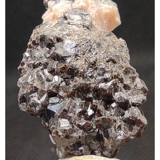 Ferropargasite Calcite & Andradite